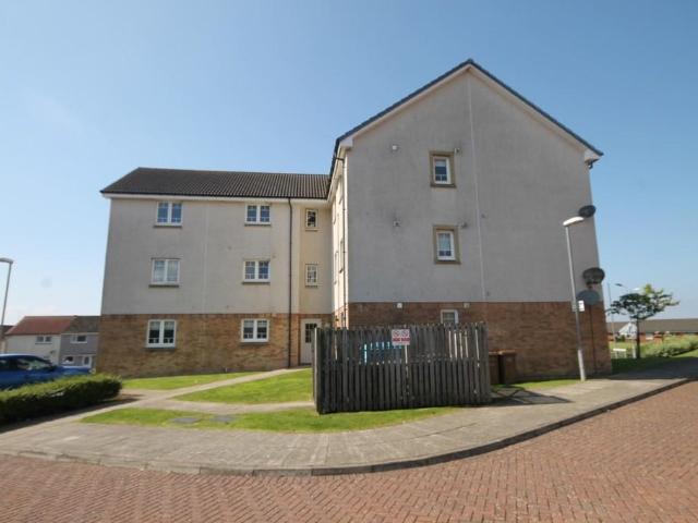 2 bedroom ground flat to rent