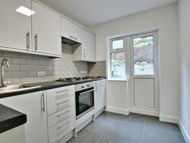 2 Bedroom Ground Floor Maisonette