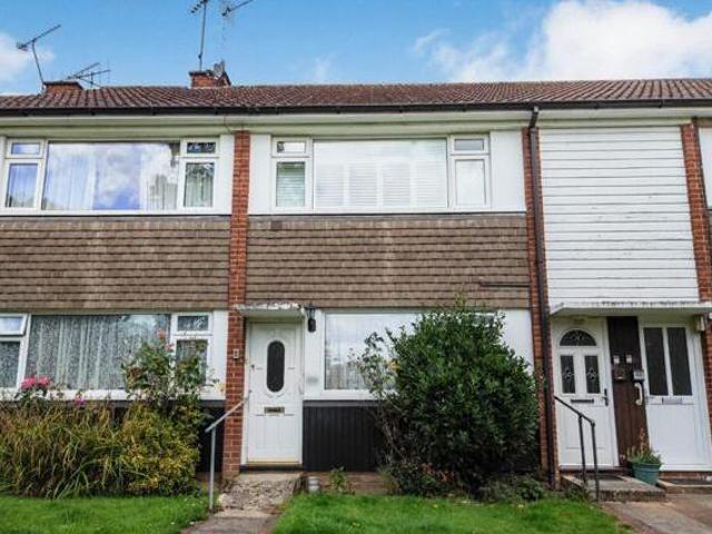 2 Bedroom Ground Floor Maisonette For Sale In Chelmsford, Essex