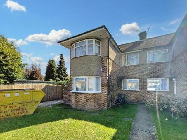 2 Bedroom Ground Floor Maisonette For Sale In Petts Wood, Orpington