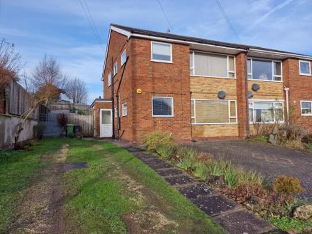 2 bedroom Ground floor maisonette To Let