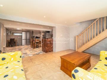 2 bedroom ground floor maisonette to rent