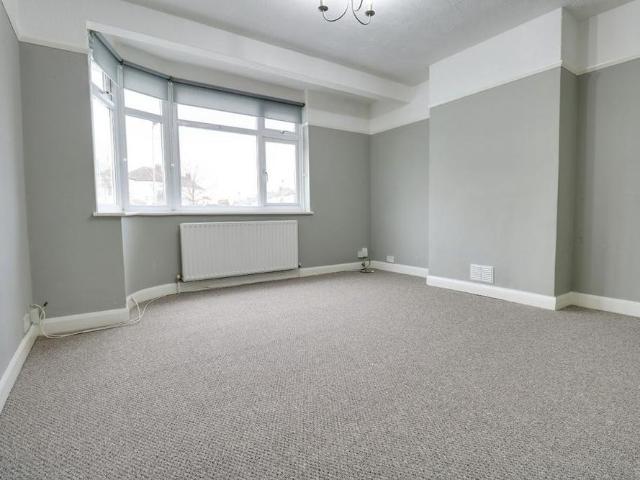 2 bedroom ground floor maisonette to rent