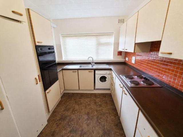 2 bedroom ground floor maisonette to rent