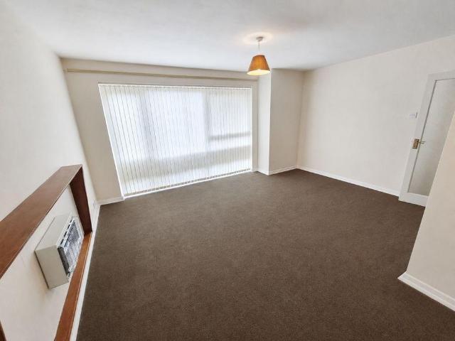 2 bedroom ground floor maisonette to rent