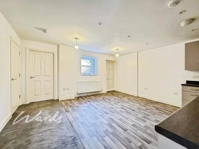 2 bedroom ground floor maisonette to rent