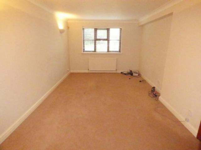 2 bedroom ground floor maisonette to rent