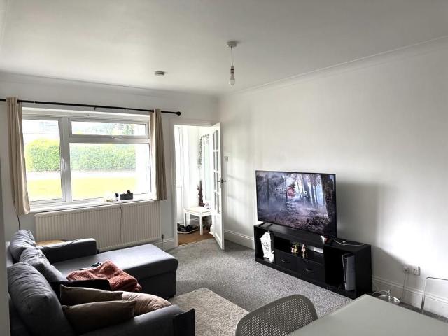 2 bedroom ground floor maisonette to rent