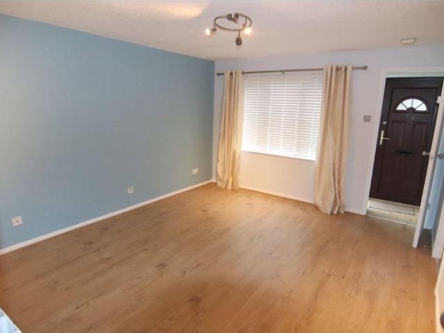 2 bedroom ground floor maisonette to rent