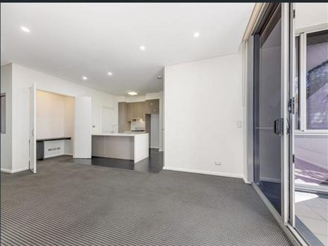 2 Bedroom Ground Floor Apartment In Oceanvale Small Pet Considered!