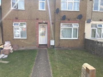 2 Bedroom, Ground Floor Flat for Rent