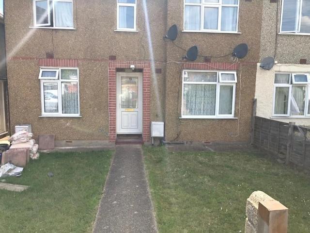 2 Bedroom, Ground Floor Flat for Rent