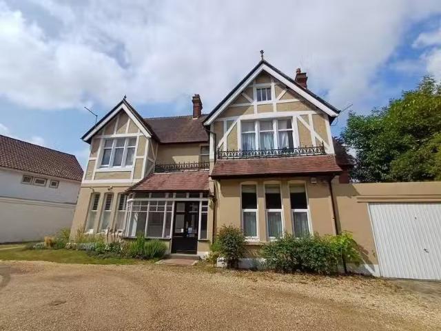 2 bedroom ground floor flat for rent in Cavendish Road, Bourne.