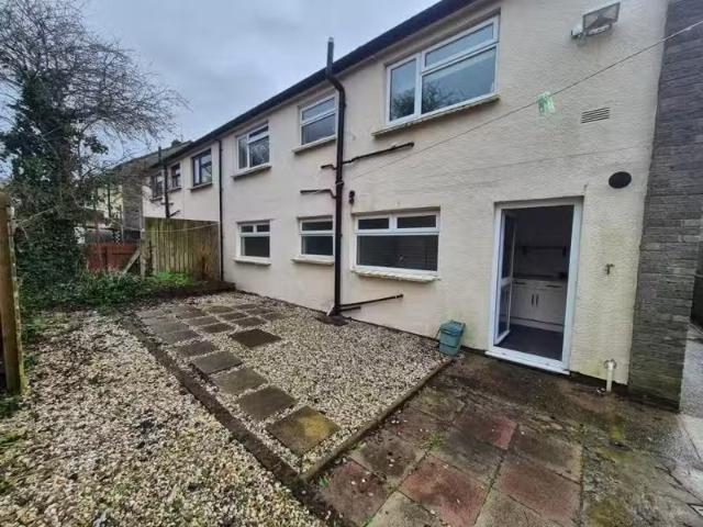 2 bedroom ground floor flat for rent in Bryn Heol, Bedwas, Cae.