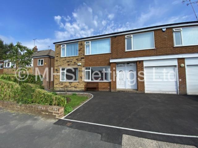 2 Bedroom Ground Floor Flat for rent in Primley Park Road, LS17 from £1045pcm excluding bills | MHS Lettings