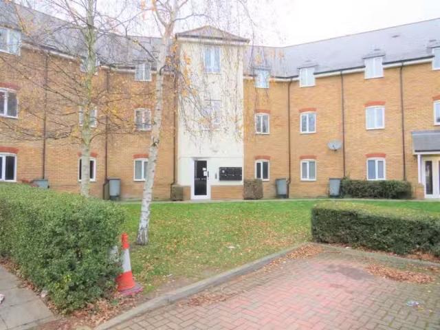 2 bedroom ground floor flat for rent in Writtle Road, Chelmsfo.