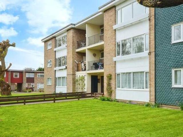 2 Bedroom Ground Floor Flat For Sale In Rickmansworth