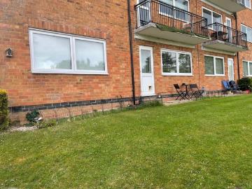 2 bedroom ground floor flat Hampton in Arden