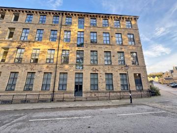 2 Bedroom Ground Floor Flat To Let