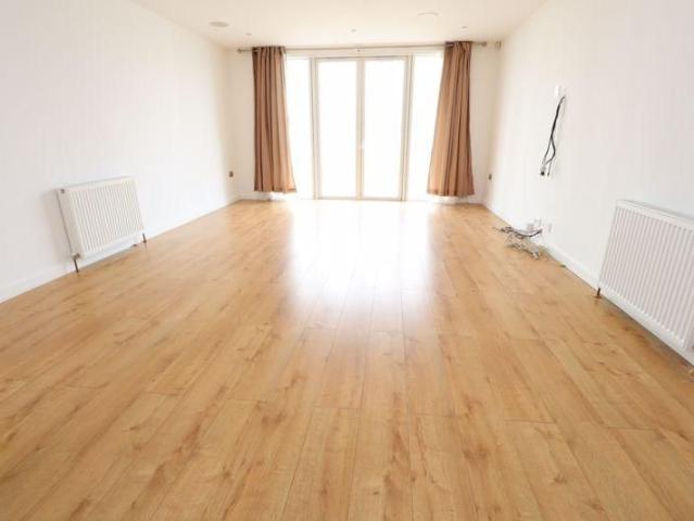 2 bedroom ground floor flat to rent