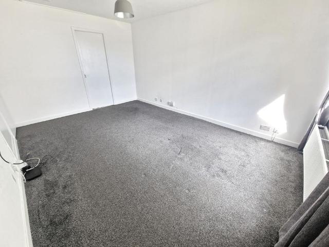 2 bedroom ground floor flat to rent