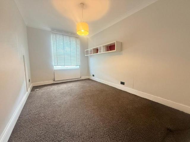 2 bedroom ground floor flat to rent