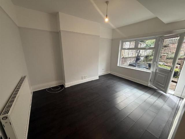 2 bedroom ground floor flat to rent