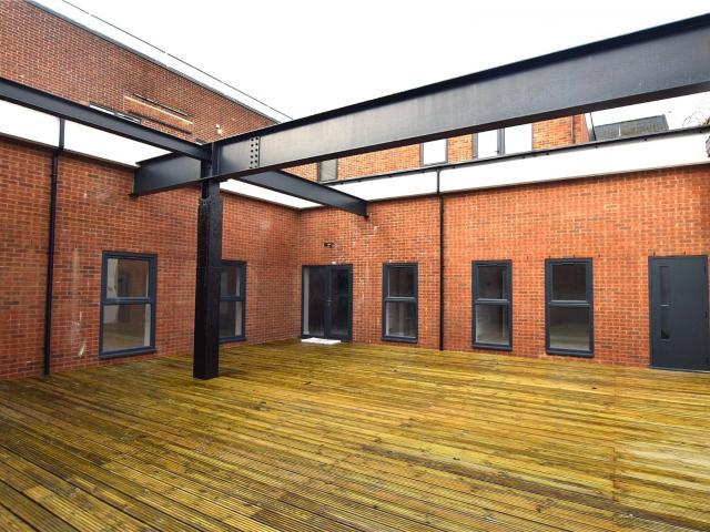 2 bedroom Ground floor flat to rent