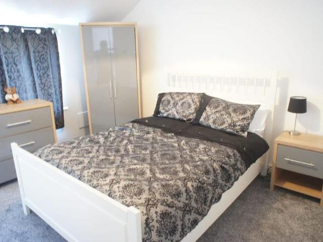 2 bedroom ground floor flat to rent