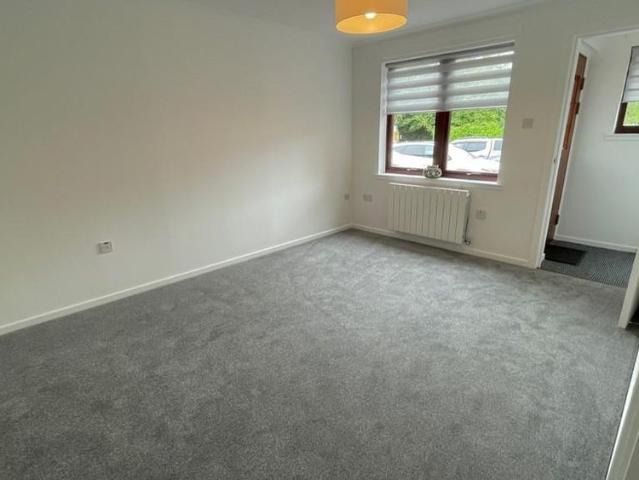 2 bedroom ground floor flat to rent