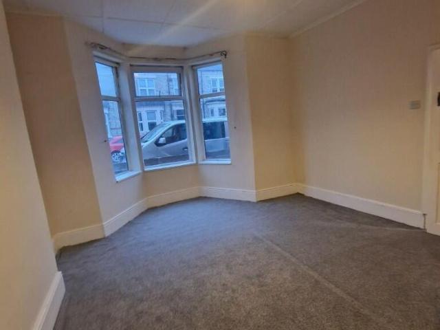 2 bedroom ground floor flat to rent