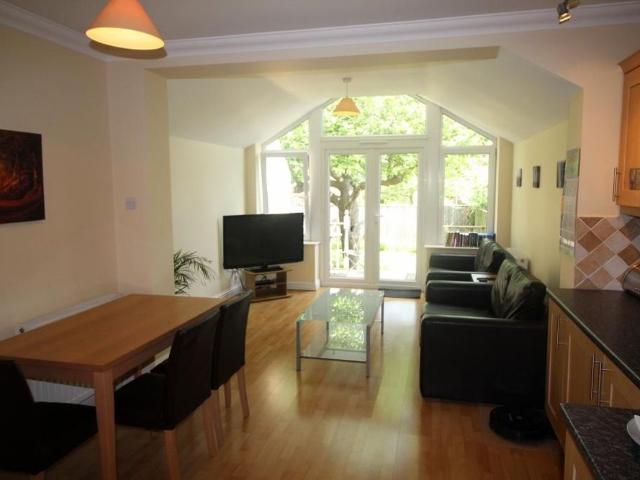 2 bedroom ground floor flat to rent
