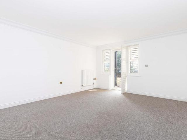 2 bedroom ground floor flat to rent