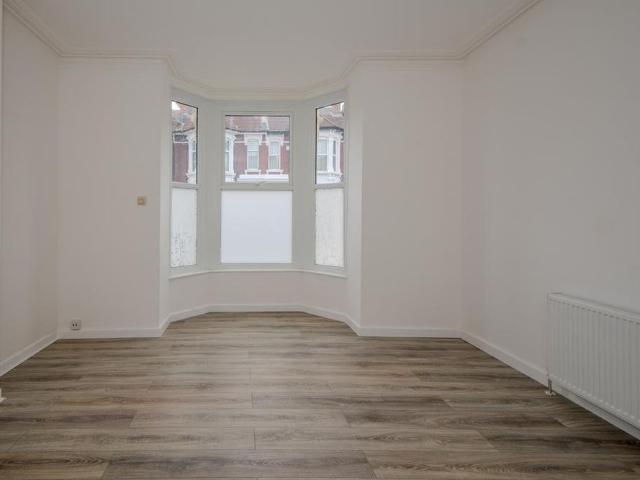 2 bedroom ground floor flat to rent