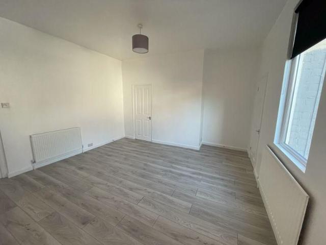 2 bedroom ground floor flat to rent