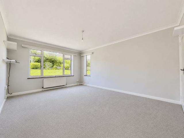 2 bedroom ground floor flat to rent