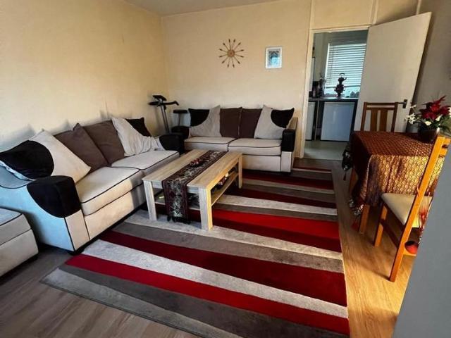 2 bedroom ground floor flat to rent