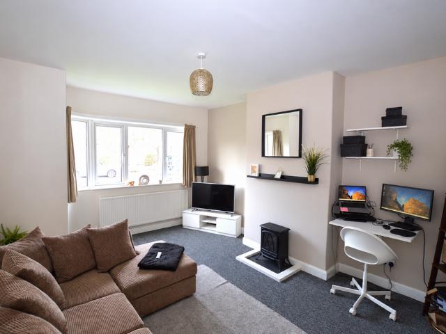 2 bedroom ground floor flat to rent