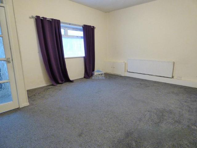2 bedroom ground floor flat to rent