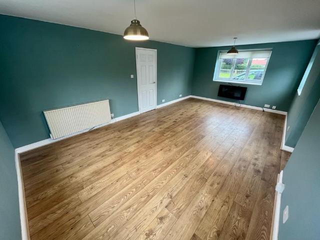2 bedroom ground floor flat to rent