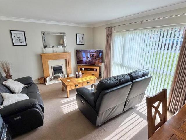 2 bedroom ground floor flat to rent