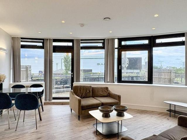 2 bedroom ground floor flat to rent