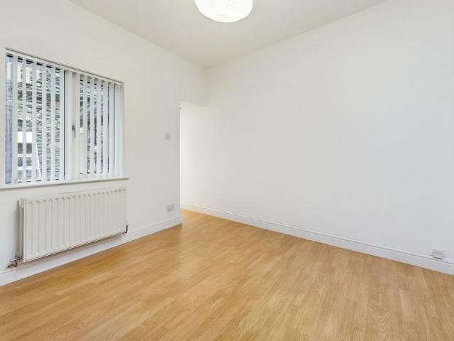 2 bedroom ground floor flat to rent