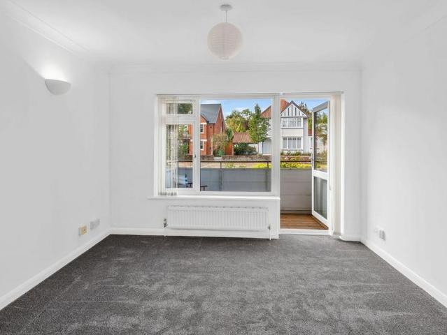 2 bedroom ground floor flat to rent