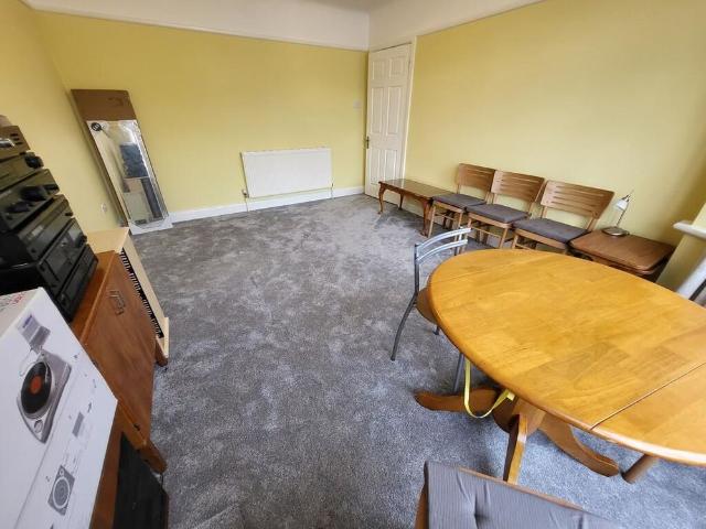 2 bedroom ground floor flat to rent