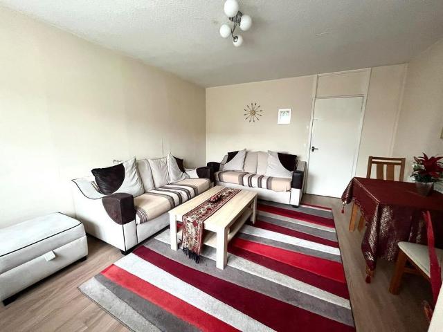 2 bedroom ground floor flat to rent