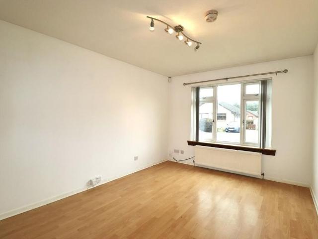 2 bedroom ground floor flat to rent