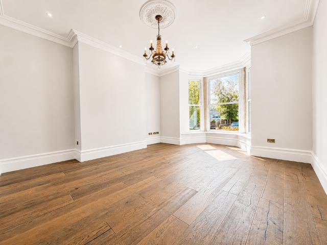 2 bedroom ground floor flat to rent
