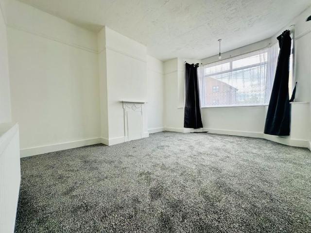 2 bedroom ground floor flat to rent