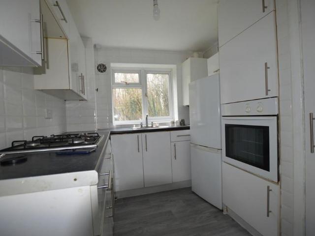 2 bedroom ground floor flat to rent